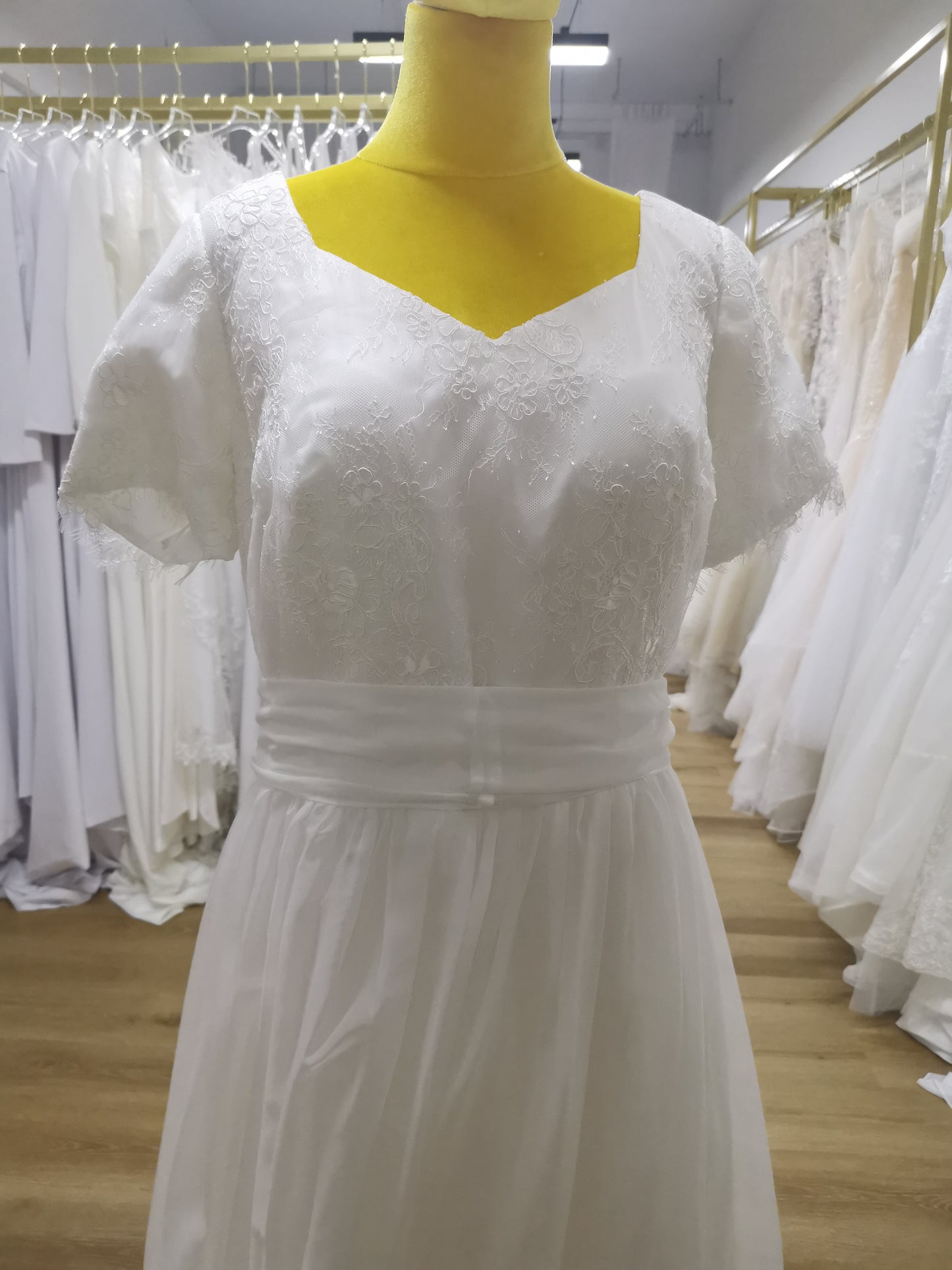 Wedding Bridal Gown R-0332