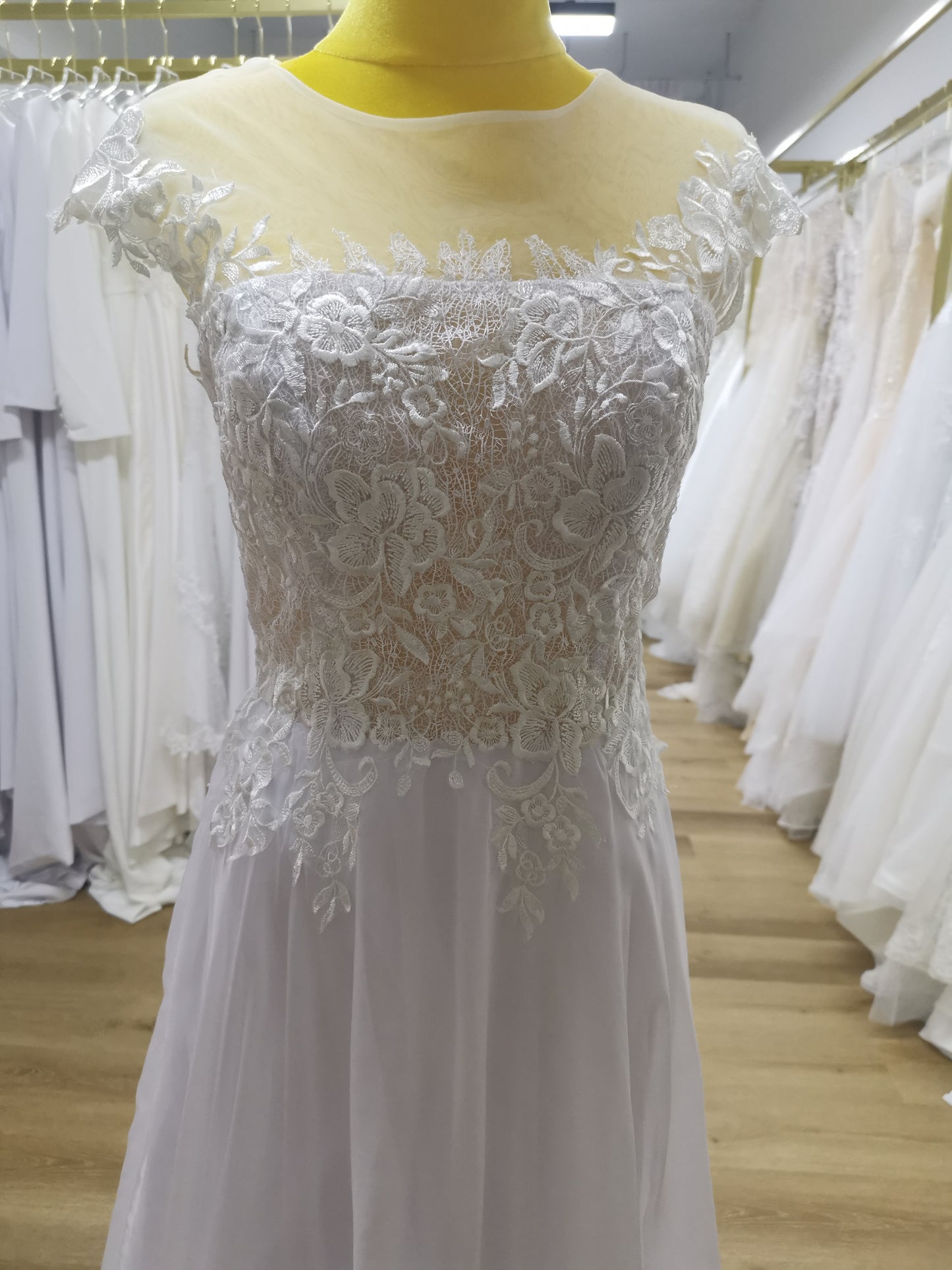 Wedding Bridal Gown R-0333