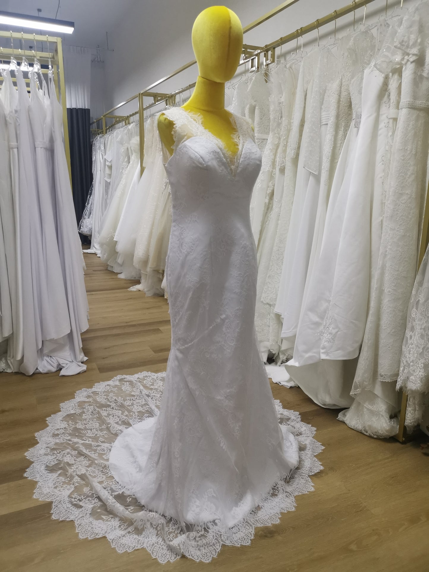 Wedding Bridal Gown R-0335
