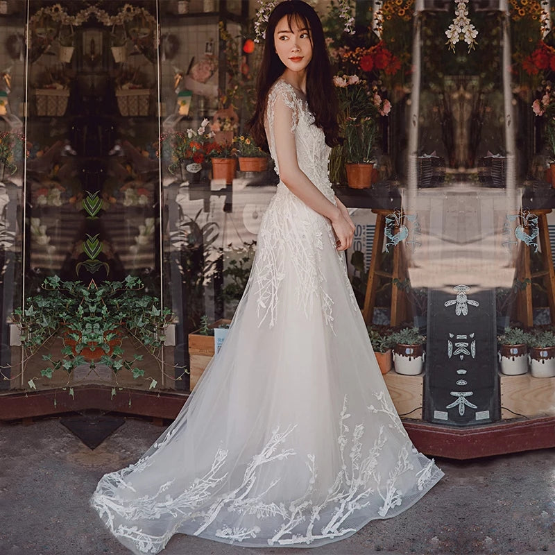 French light wedding dress new bride Sen line ultra-fairy Hepburn a word shoulder-length thin drag tail out of the small man