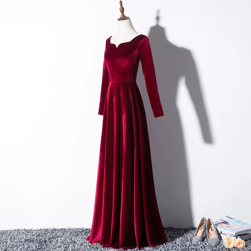 32 Velvet Dresses to Wear This Winter—Shop Our Favorite Luxe and Lustrous  Style