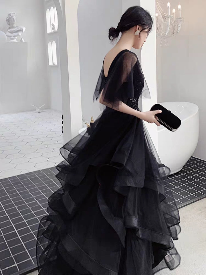 Evening Dress New Banquet Noble Long 18 Years Adult Gift White Temperament  Birthday Party Dress Girl (Color : Black, Size : Code L) : Amazon.com.be:  Fashion