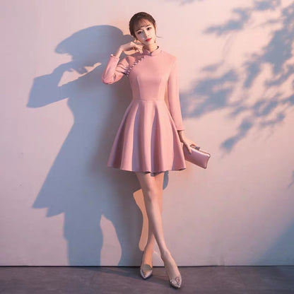 New style cheongsam dress 2019 autumn and winter young fashion girl long-sleeved modern style improved version of the dress short paragraph