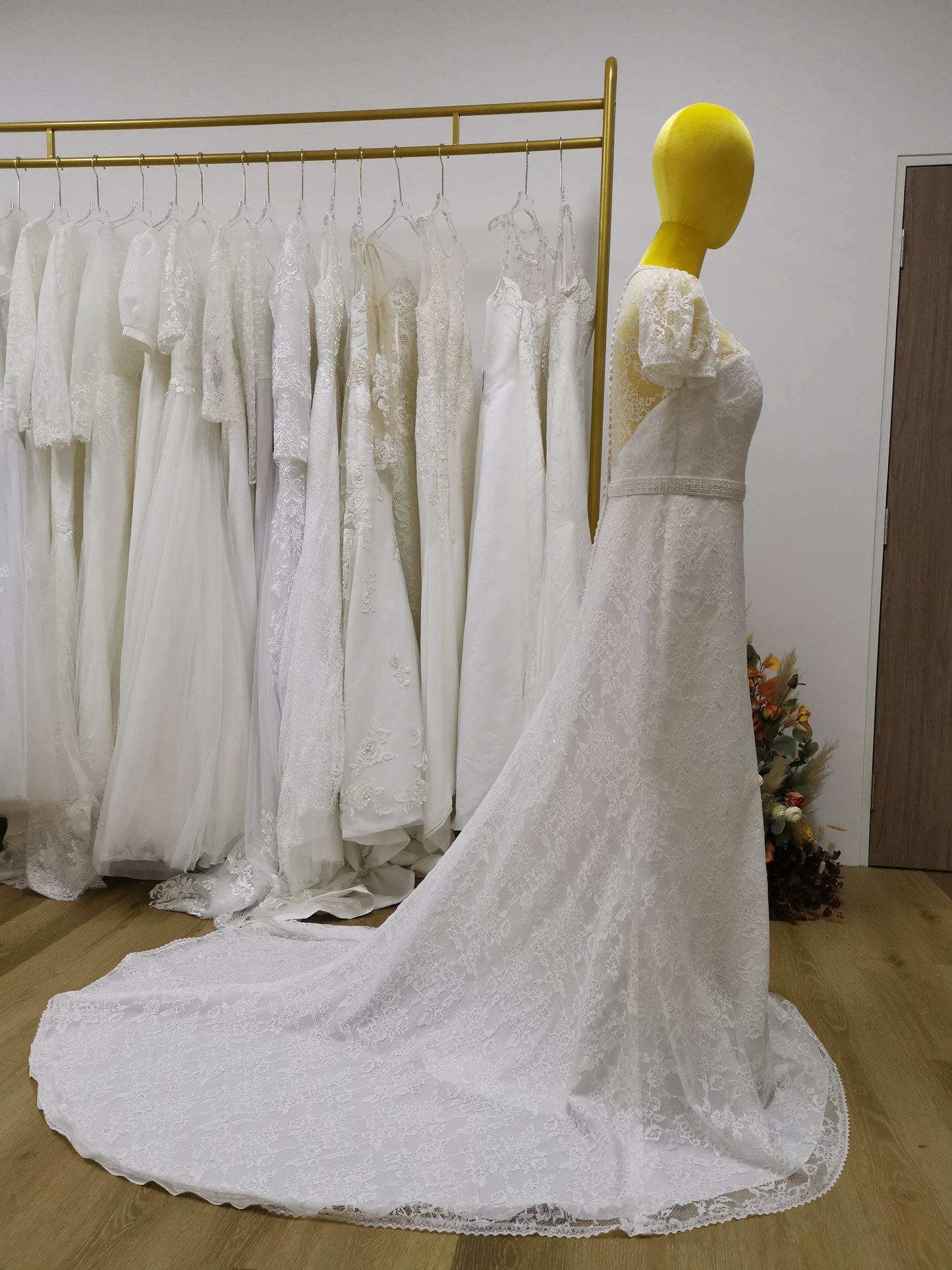 Wedding bridal gown R-0010