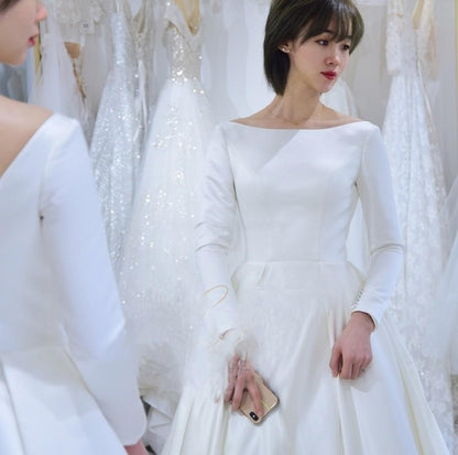 French satin wedding dress long sleeves new slim princess puffy skirt 2022 bride wedding main wedding dress trailing forest series