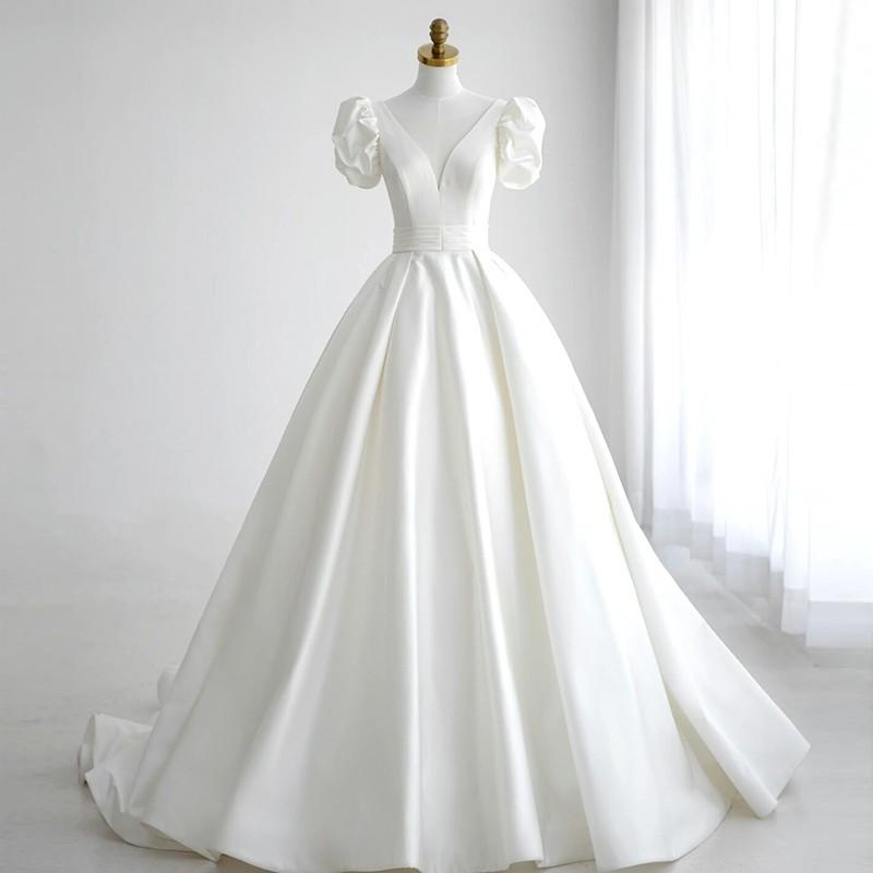 New design 2022 wedding gown, puffy sleeve i