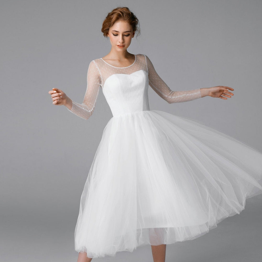 The new simple small white dress in the long welcome yarn toast to receive the small dress dress wine party birthday party